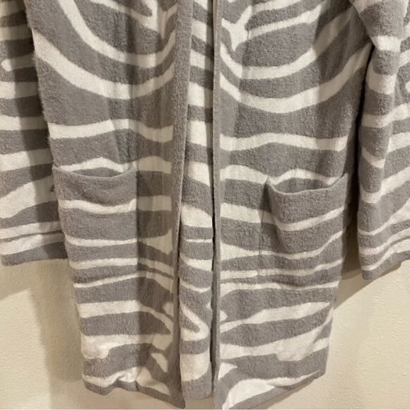 Piccadilly Gray Zebra Print Plush Hooded Cardigan Sz S - Picture 4 of 10